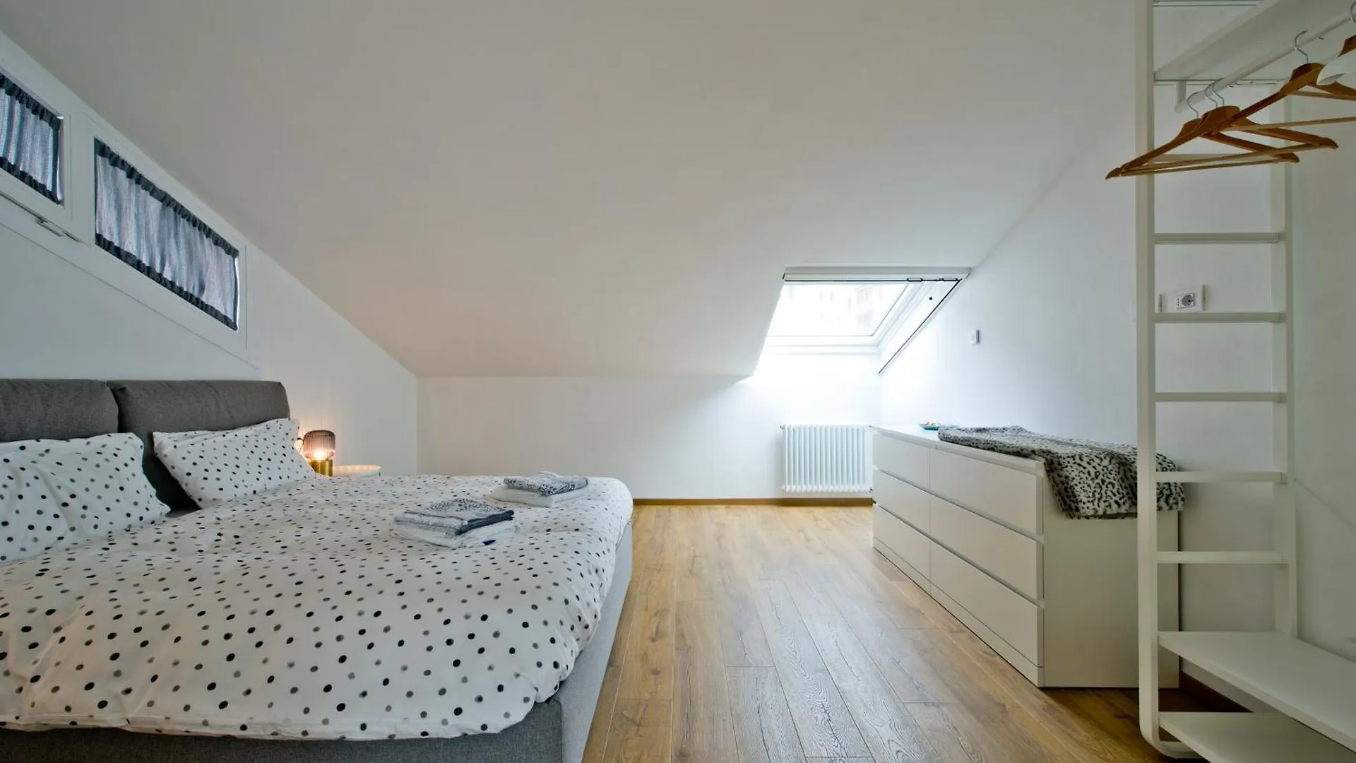 Sky View Apartment Como