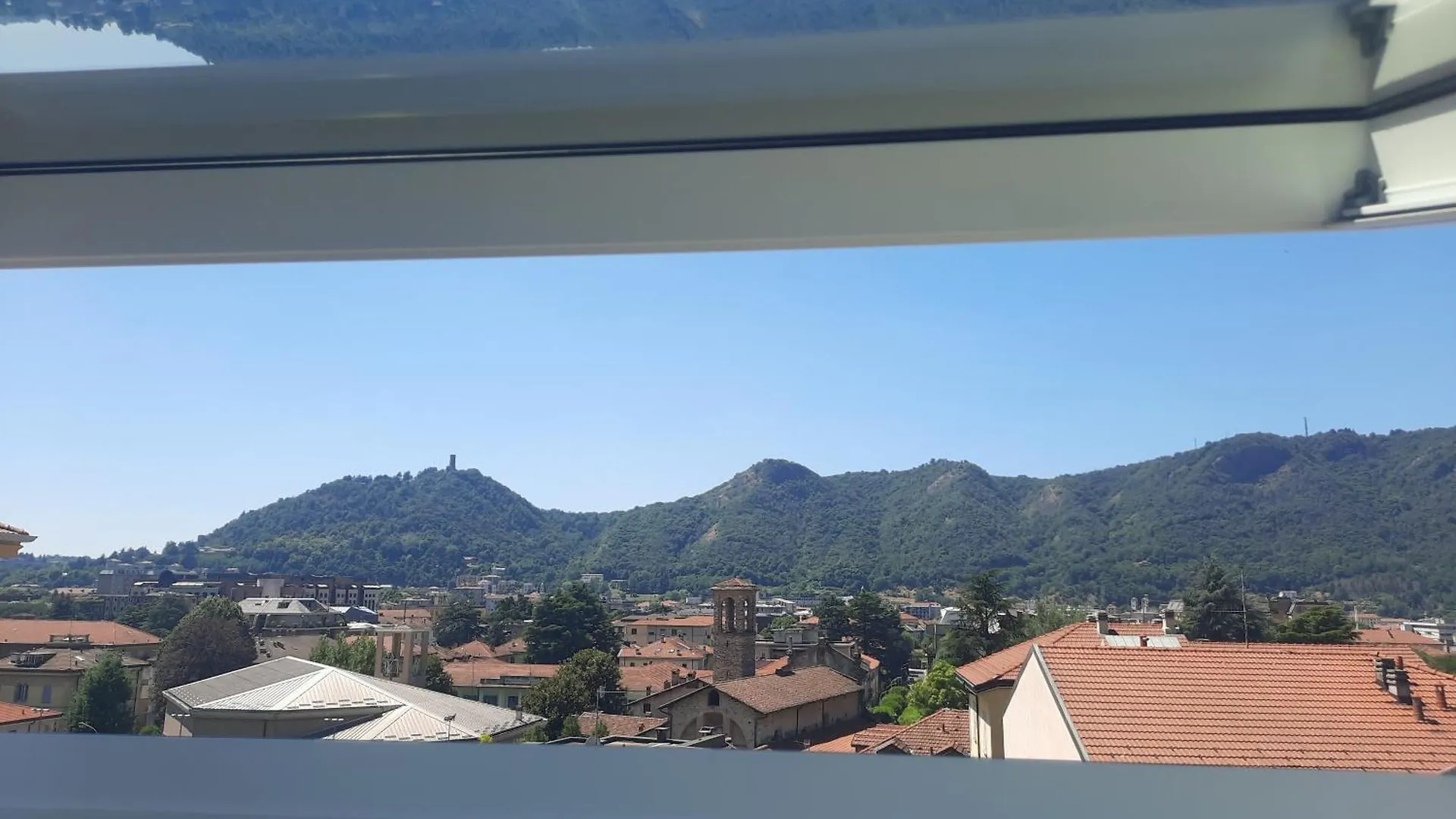 Sky View Apartment Como